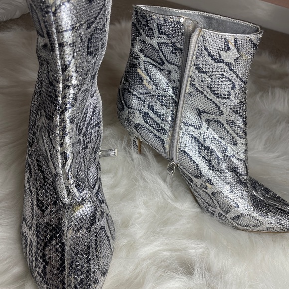 BP Silver Metalic Cheetah Booties Size 8 1/2. Pre-own - Picture 5 of 5